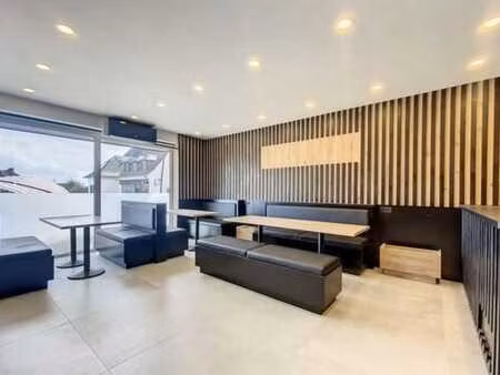 compleet vernieuwd en instapklaar commercieel gelijkvloers