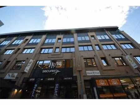 bureaux prêts à emménager dans un immeuble moderne au 4e ...