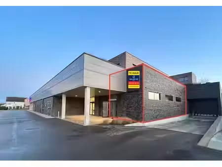 commercieel pand nabij aldi en kruidvat