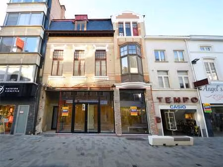 karaktervol vernieuwd handelspand met uitstraling