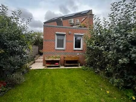 appar't panneaux solaires + clim' +garage+jardin privé