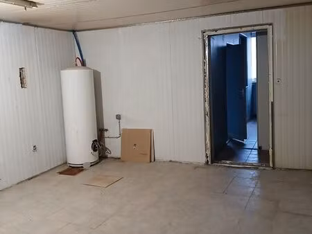 local de stockage isolé