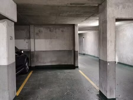 place de parking centre ville l'isle-adam