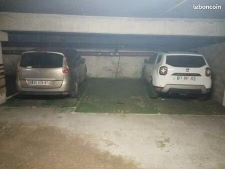 parking securise 268 av daumesnil 75012