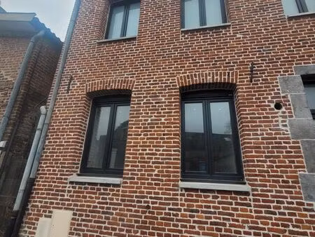 maison semi individuelle totalement rénovée 3chbres