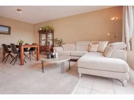 appartement lumineux de 2 chambres avec terrasse ensoleillée