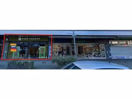 commercieel gelijkvloers te huur – topligging met brede g...