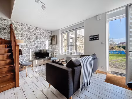 appartement en duplex rénové avec terrasse à barneville-plag