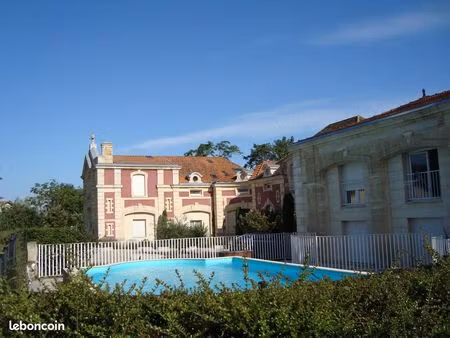 location t2 avec terrasse et parking - bassens proche bordeaux