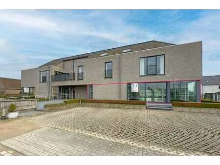 kantoorruimte 188 m² gelegen langs de rijksweg te zulte