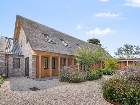 maison à louer à neeroeteren € 1.550 (lj1ek) | zimmo