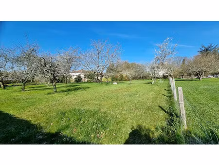 vente terrain 940 m² à nontron (24300)  19 000 €