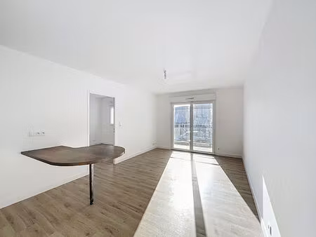 à vendre : appartement t2 récent au coeur de guipavas