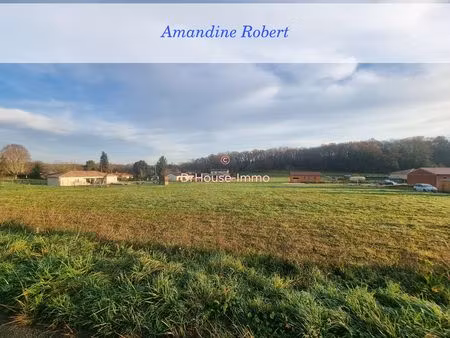 terrain constructible de 1262 m²