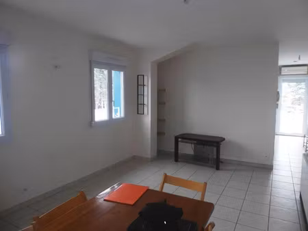 location appartement 2 pièces 60 m² à sisteron (04200)  650 €