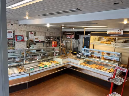 vente locaux professionnels 250 m² à saint-jean-d'angély (17400)  149 800 €