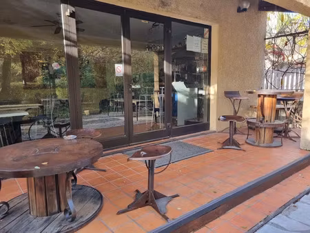 vente locaux professionnels 256 m² à oraison (04700)  66 500 €