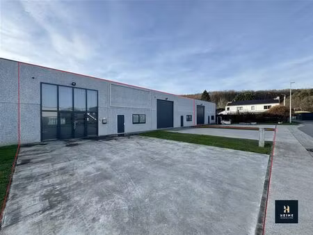 surface industrielle à louer à rue du géron 26 seilles (vbd67494)