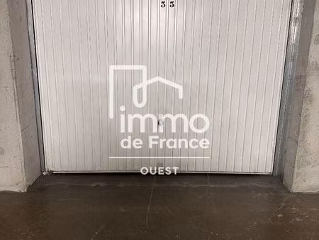 box fermé à louer ? plein centre-ville