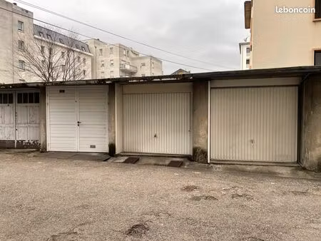 location garage centre ville chambéry