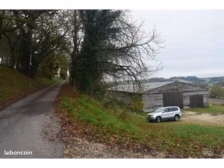 place de parking hangar couvert