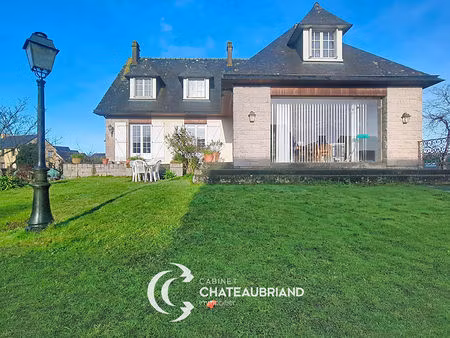 combourg centre  grande maison sur 500 m2 de terrain