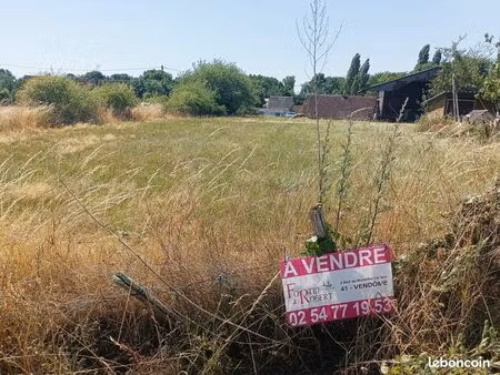 terrain 500 m² saint-amand-longpré