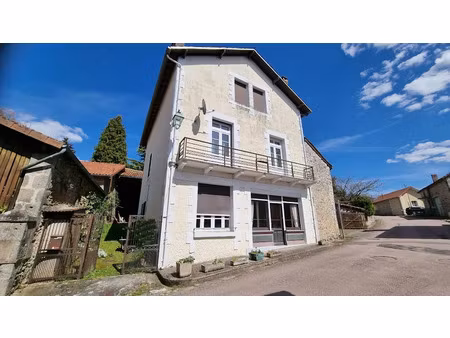 vente maison 8 pièces 176 m² à piégut-pluviers (24360)  108 000 €