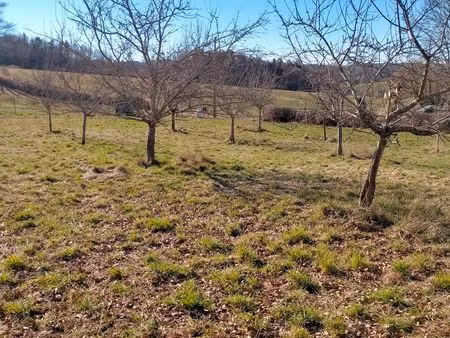 2 terrains à bâtir à 15 mn (15 kms) d’aurillac