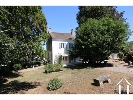 maison familiale dans un village viticole