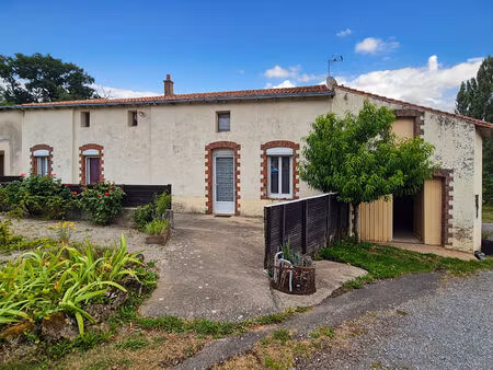 vente maison 6 pièces  140.05m²  mauges
