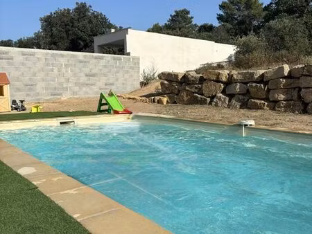 maison dans la pinede de mornas