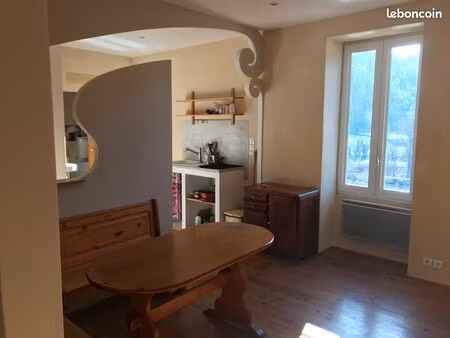 loue meublé 3 pièces 53m2 460