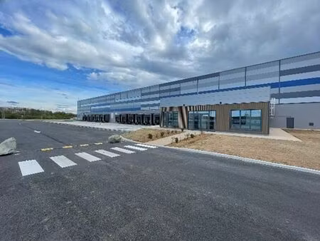 location entrepôt / local d'activités fontaine 12 485 m²