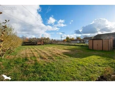 terrain 679 m² lagardelle sur leze