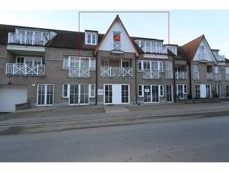 dakappartement met 2 slaapkamers gelegen dorpskern knesselare