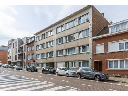 garagebox nabij station en centrum !