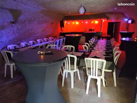 cave festive à louer
