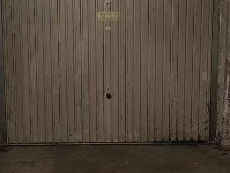 box / parking / stationnement