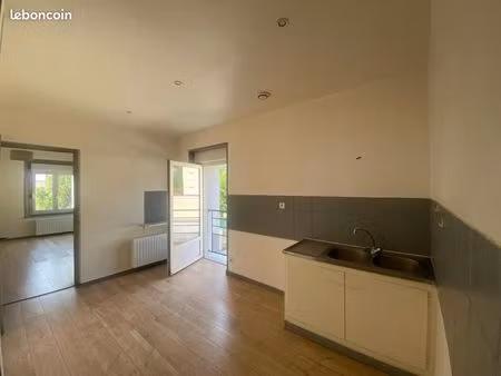 appartement 3 pièces 80 m²