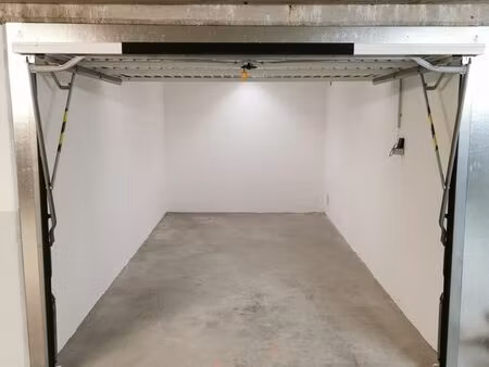 box - garage fermé à neuilly-plaisance (93)