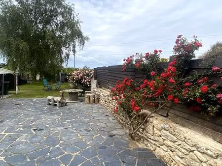 batz sur mer grande maison charme de l'ancien avec garage et jardin beaucoup de charme