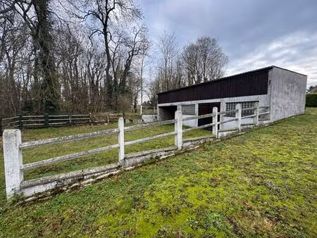 exceptionnel et rare! terrain de 20232m2 dont 1000m2 constructibles aux portes d'amiens