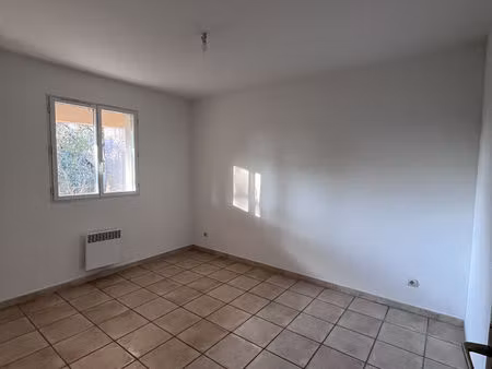location maison 2 pièces 46 m² à saint-paul-trois-châteaux (26130)