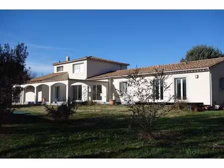 location - maison individuelle t7  avec appartement t2 commu