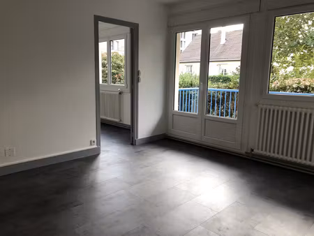 location appartement 3 pièces 58m² coutances 50200