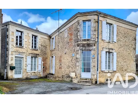 vente maison à sigournais (85110) : à vendre / 220m² sigournais