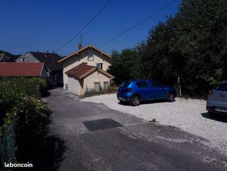 ensemble immobilier locatif de 3 appartements