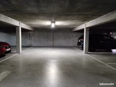 place de parking couvert