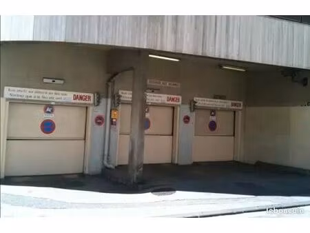 place de parking couvert centre ville marseille 6